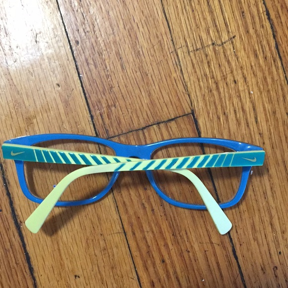 Nike - Picture 4 of 8